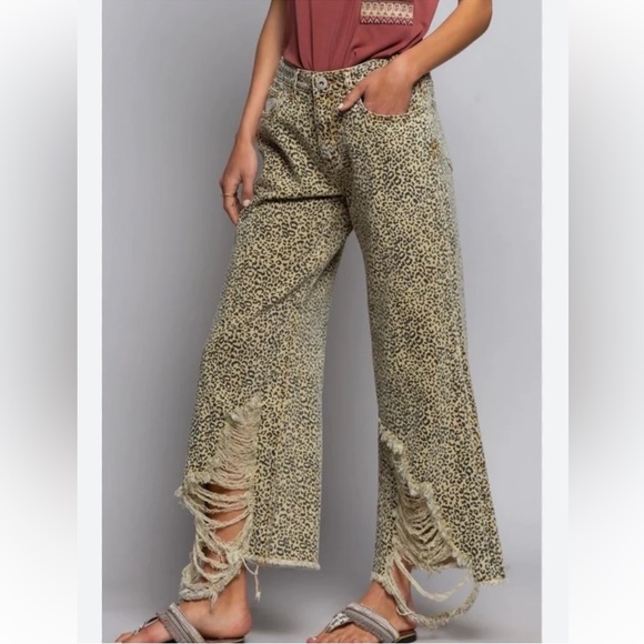 POL Chetah Wide Leg Destroyed Hem Jeans - Picture 3 of 13